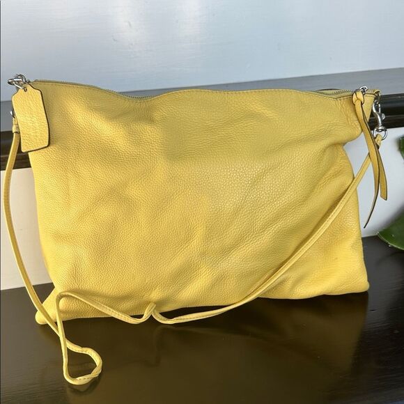 Coach, genuine, leather Crossbody shoulder clutch - Picture 4 of 10